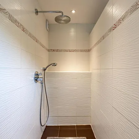 Aux Berges Du Bocq 別荘